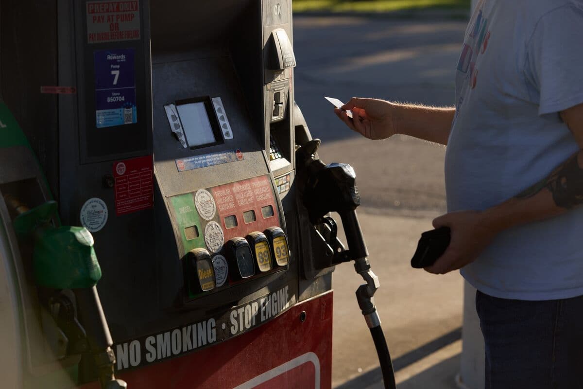 GOP Leaders Mull Gas Tax Suspension as Momentum Grows