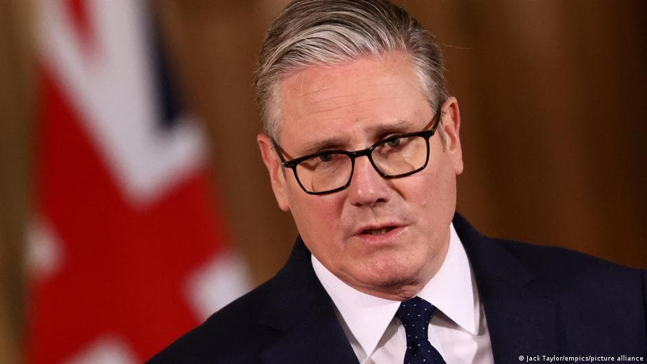 UK: Keir Starmer tells Cabinet he will continue in place, as four junior ministers quit