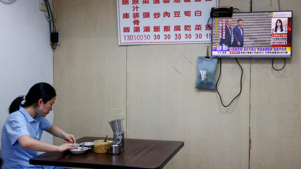 Trump warns Taiwan against declaring independence from China after meeting Xi